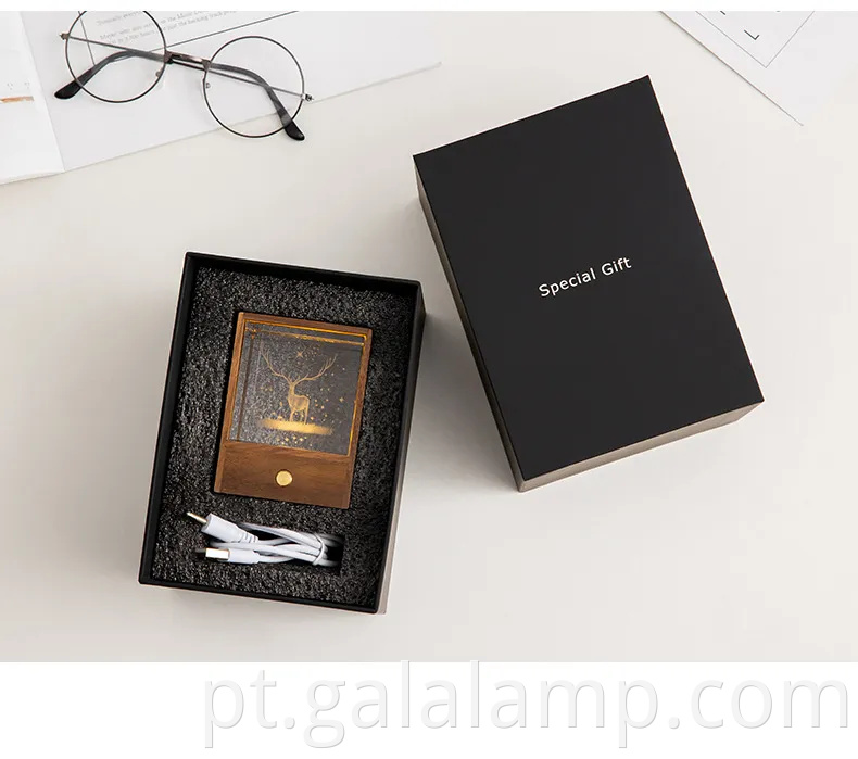 Caixa de luz noturna de madeira encantada com esfera de cristal radiante